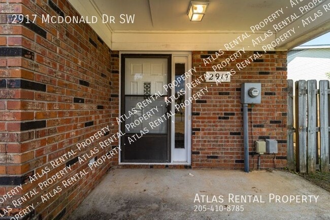 Building Photo - 2917 McDonald Dr SW