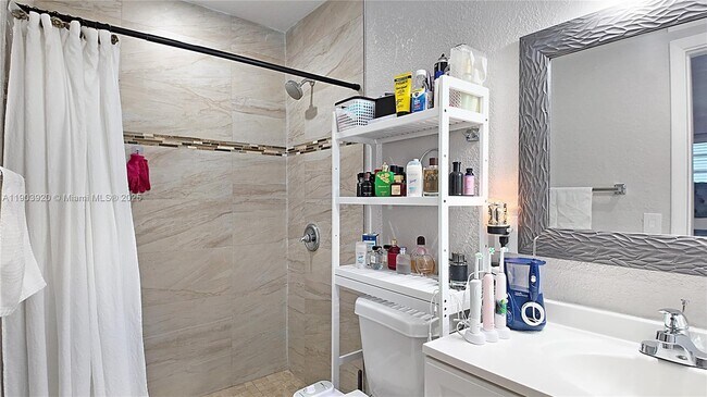 Building Photo - 801 NW 172nd Terrace