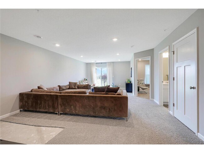 Building Photo - 6743 Bluestem Wy