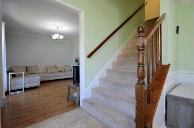 Building Photo - 4107 Cypress Lake Dr