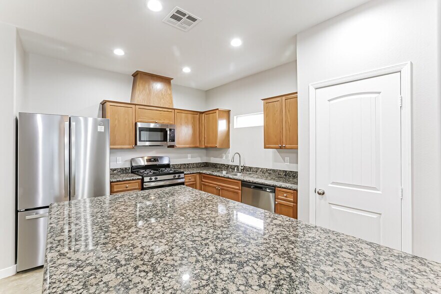 Building Photo - 8962 Harmony Hall Ave