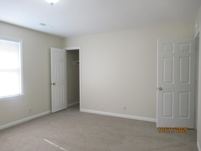 Building Photo - 22 Hackberry Ct