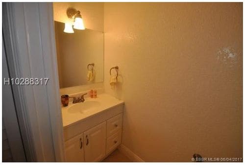 Building Photo - 4644 NW 30th St