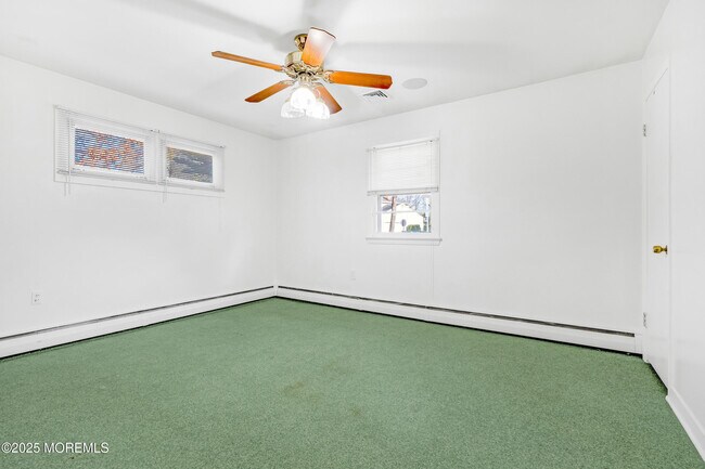 Building Photo - 488 Monmouth Rd