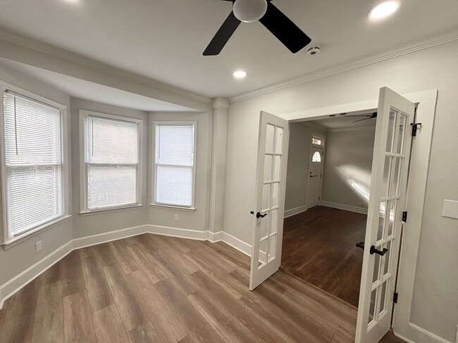 Building Photo - Bungalow in rosewood