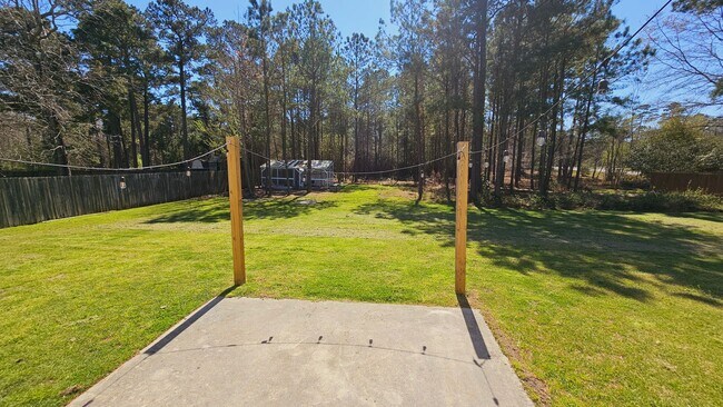 Building Photo - Prestigious 3 Bedroom Home!!!