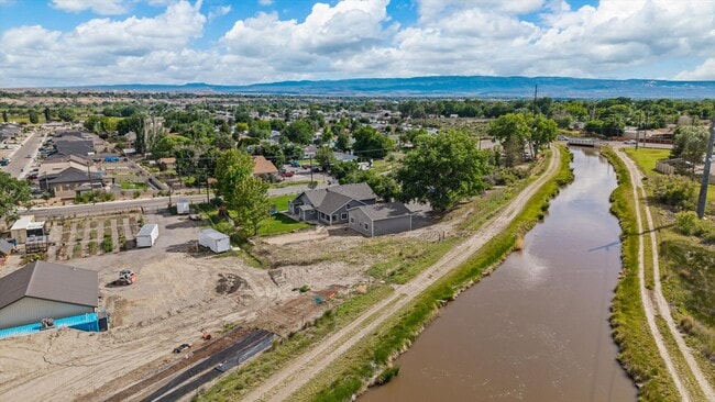 Building Photo - 3312-E 1/4 E 1/4 Rd