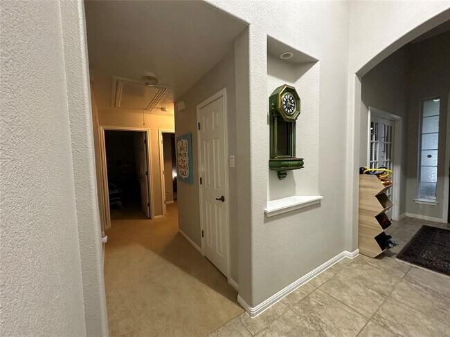 Building Photo - 10024 Lisi Anne Dr