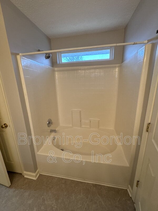 Building Photo - 2757 Welshcrest Dr