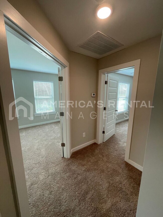 Building Photo - Home for Rent in Weaver, AL!!! Available to View Now!!! DEPOSIT PENDING!