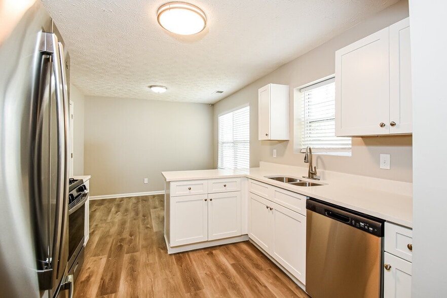 Building Photo - 2816 Golden Club Bend