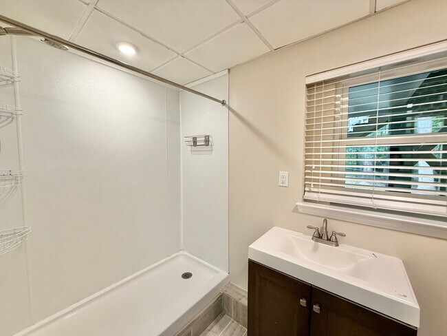 Building Photo - **OFFERING WAIVED APPLICATION FEES & $200 ...