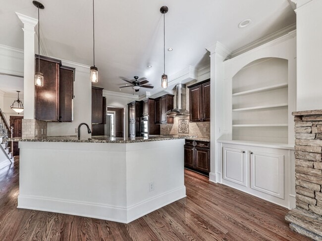 Building Photo - Luxury Alpharetta/Milton Townhouse!!
