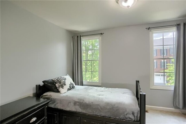 Building Photo - 391 Marshall Heights Dr