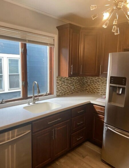 Building Photo - 77 Lovering Ave