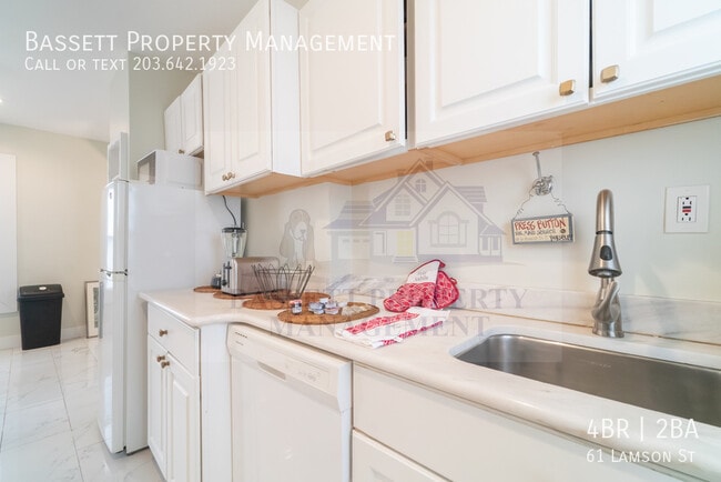 Building Photo - 61 Lamson St