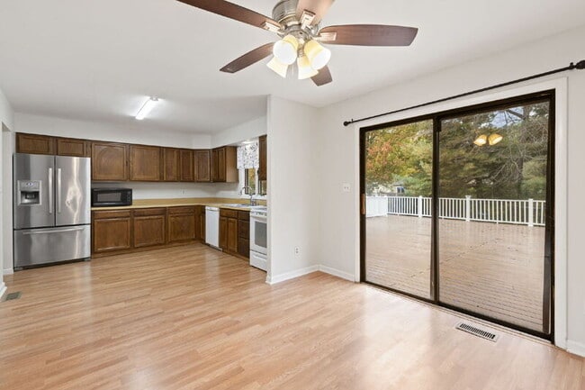 Building Photo - 4 Dewberry Way