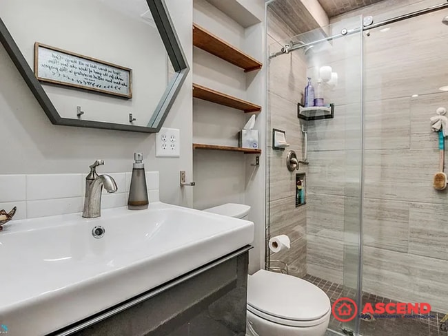 Building Photo - 4200 Boise St