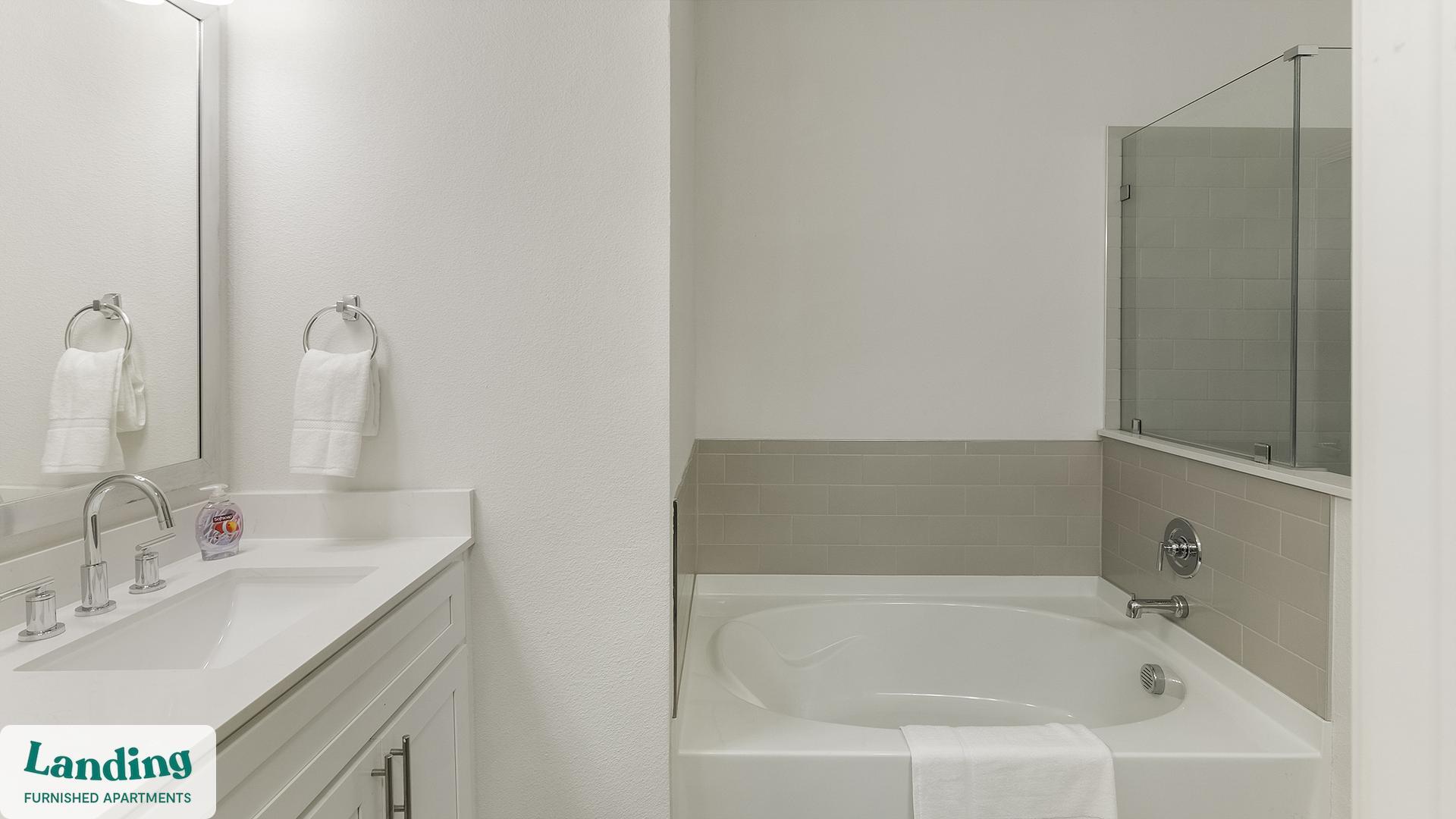 Building Photo - 15777 Quorum Dr