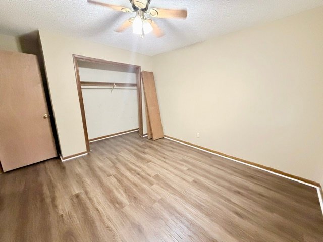 Building Photo - 2201 Pin Oak Dr