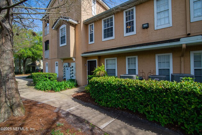 Building Photo - 10075 Gate Pkwy