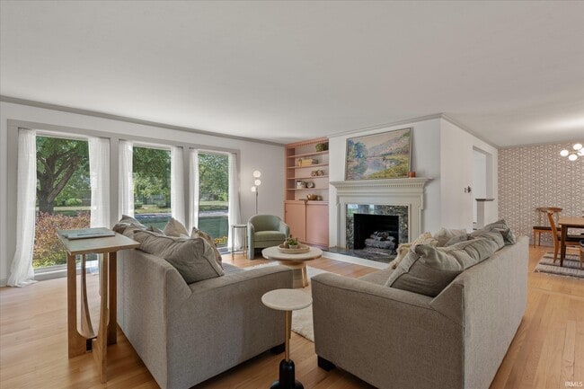 Building Photo - 2121 E Madison St