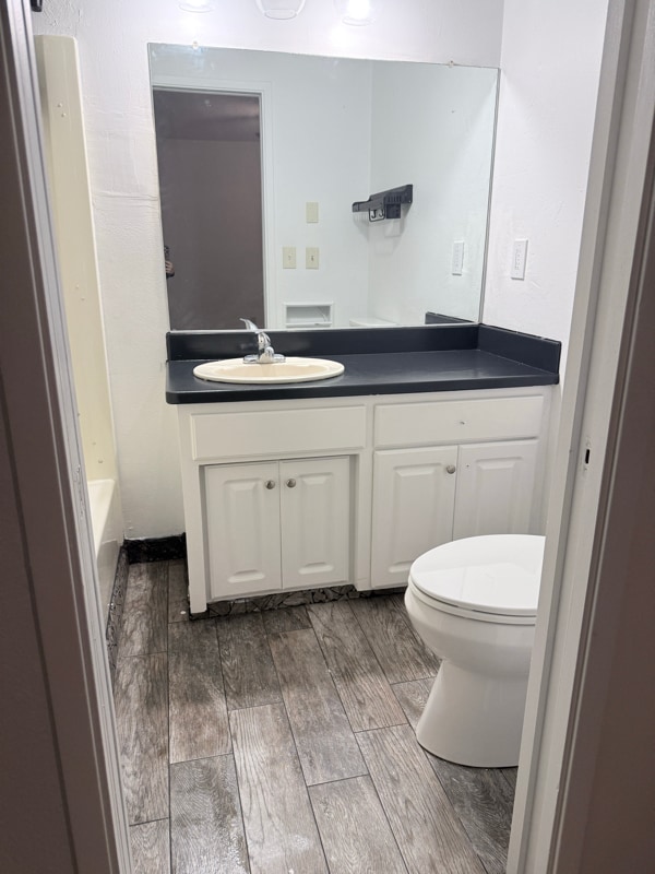 Building Photo - 5525 Vida Ave