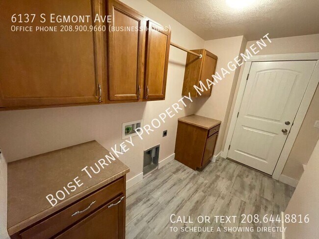 Building Photo - 6137 S Egmont Ave