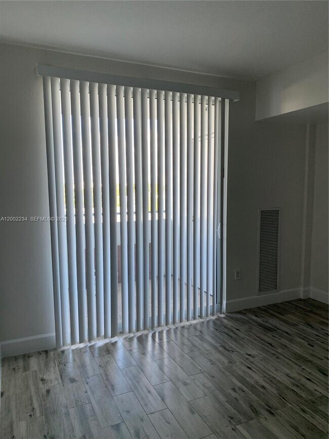 Building Photo - 1830 Radius Dr