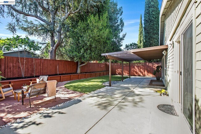 Building Photo - 238 Arbor Valley Dr