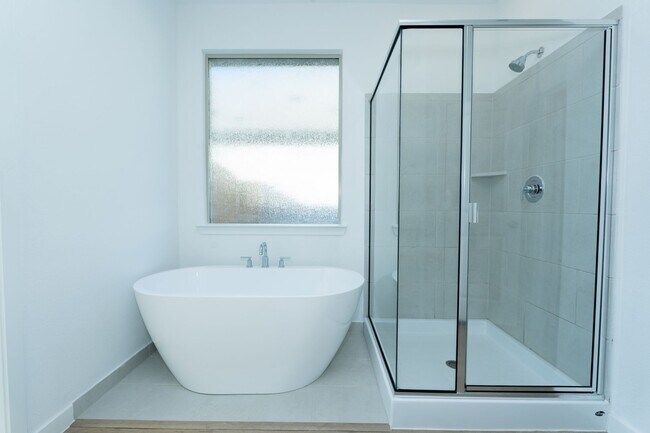 Building Photo - BRAND NEW 2025 Construction - 4BR/3BA Single-Family Home in Northlake Estates