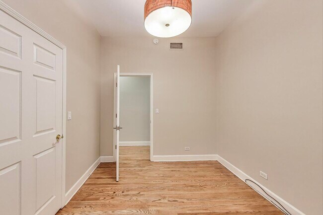 Building Photo - 4628 S Evans Ave
