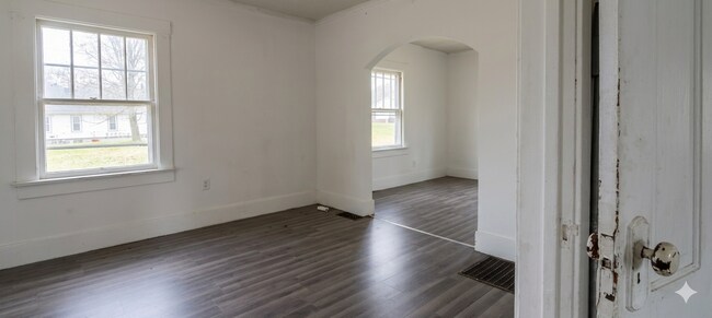 Building Photo - 830 E Rogers Ave