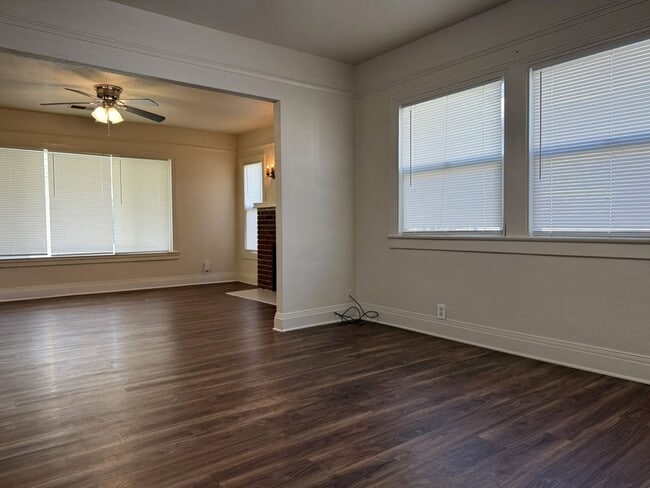 Building Photo - 45w26th