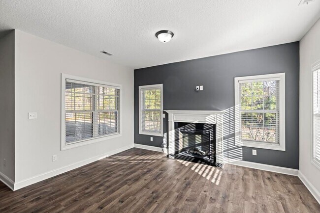 Building Photo - Gorgeous Home Offering Over 3000 HSF!