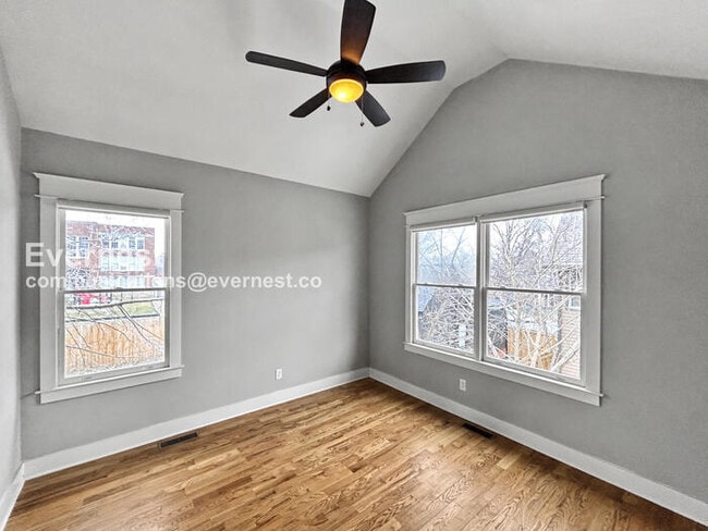 Building Photo - 902 Cheatham Pl