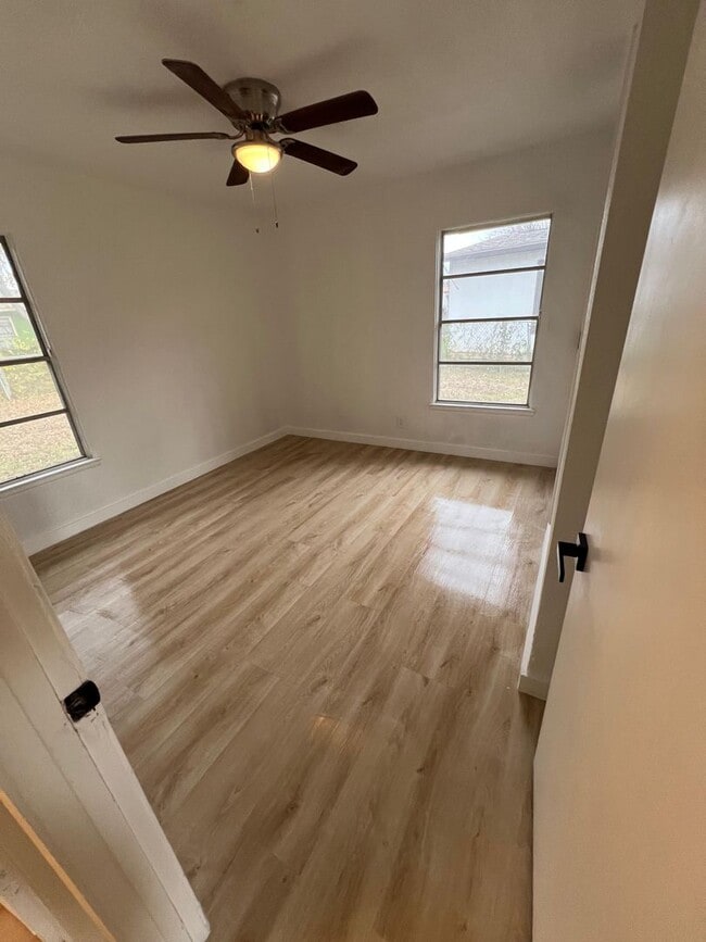 Building Photo - BEAUTIFUL HOME IN SAN ANTONIO TX. MOVE IN READY!.