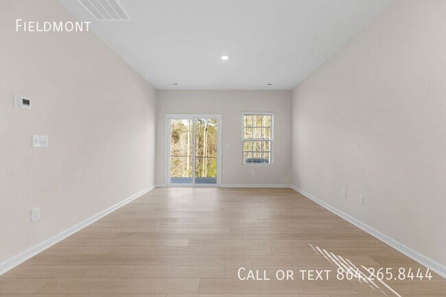 Building Photo - 211 Backstay Ln