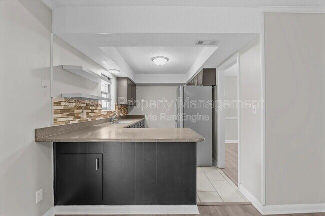Building Photo - 2918 Arrowhead Dr