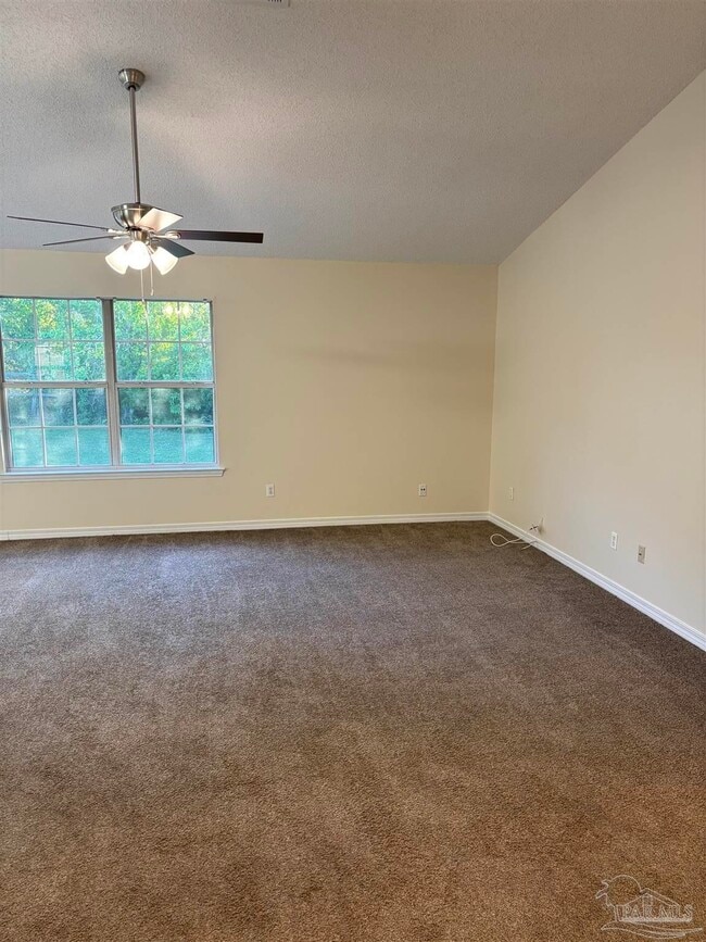 Building Photo - 1607 Dee's Rd