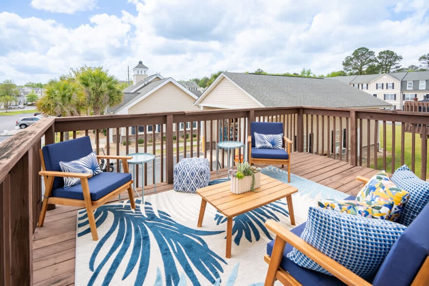 Building Photo - 1051 Southern Dr