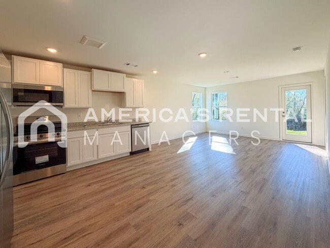 Building Photo - Spacious Four Bedroom for Rent in Tuscaloosa, AL!