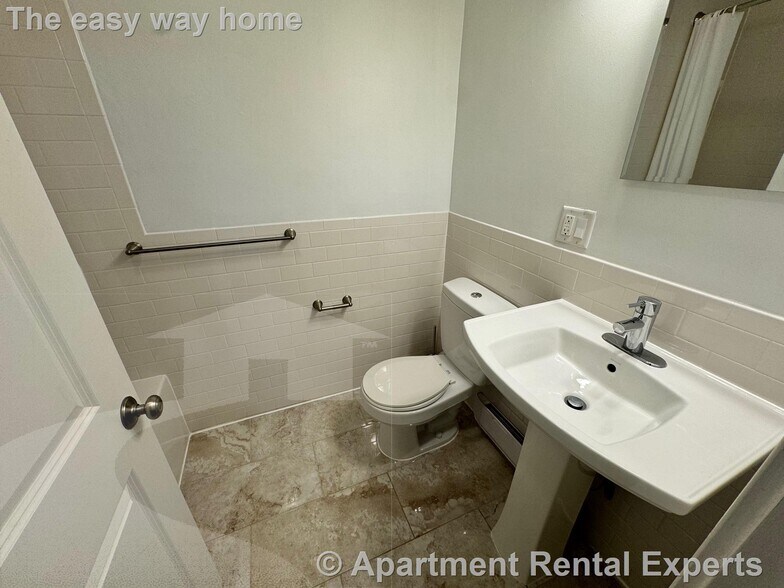 Building Photo - 134 Summer St