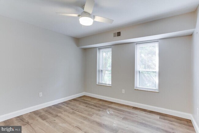 Building Photo - 304 Forbes St