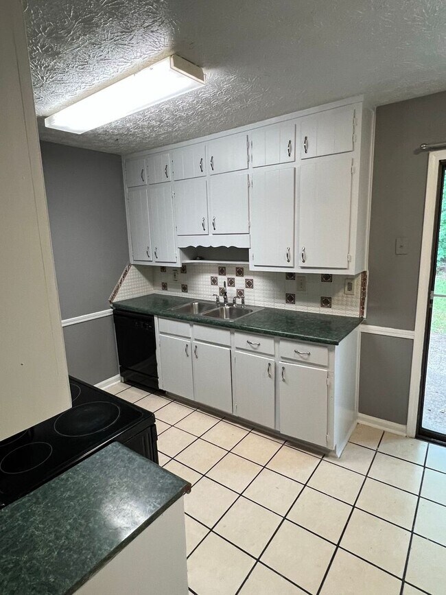 Building Photo - !!!WARNING: AVOID SCAMS CONFIRM RENTAL AT ...