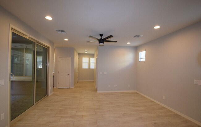 Building Photo - Beautiful Cooley Station Bungalow, 3 bed 2.5 bath with loft