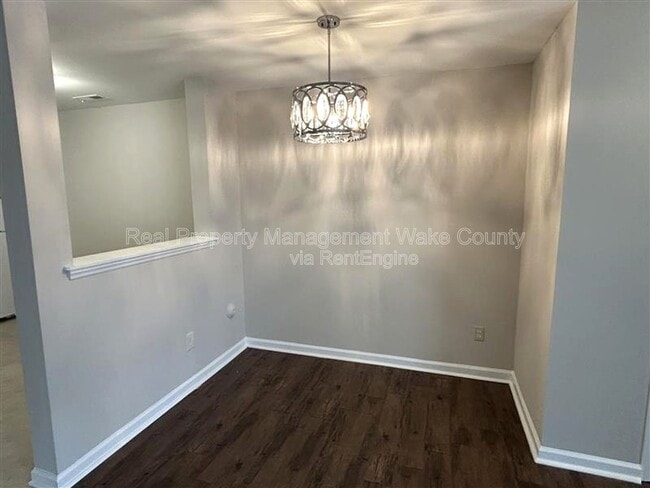 Building Photo - 2920 Barrymore St