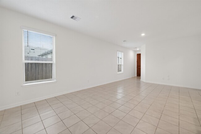 Building Photo - 5607 Grizzly Bear Wy