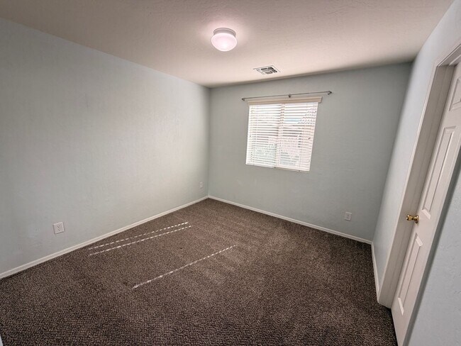 Building Photo - Two Story 3Bdm 2.5Ba Tolleson Home