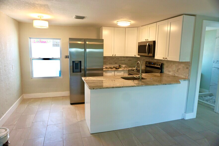 Building Photo - 506 Engman St